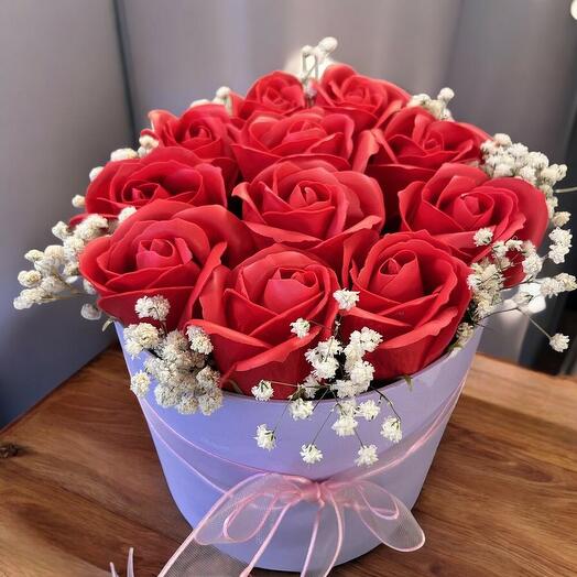 PointFlowers Kutuda 11 Yapay Gul Aranjmanı Lovebox