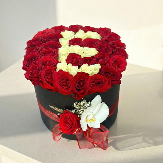 Özel Harfli Kutulu Gul Aranjmanı