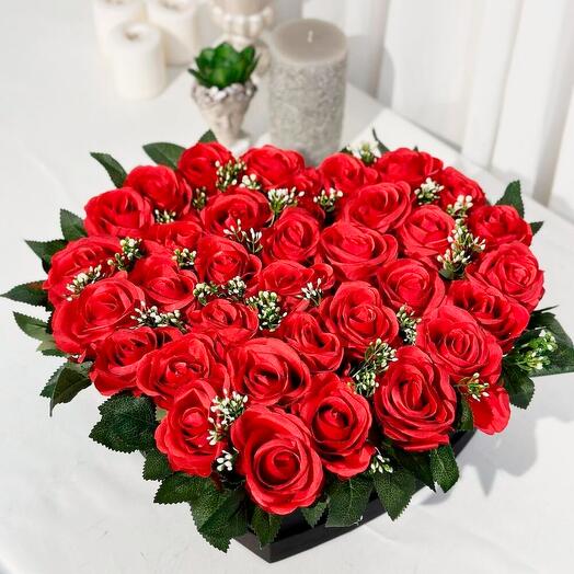 Kırmızı gul aranjmanı