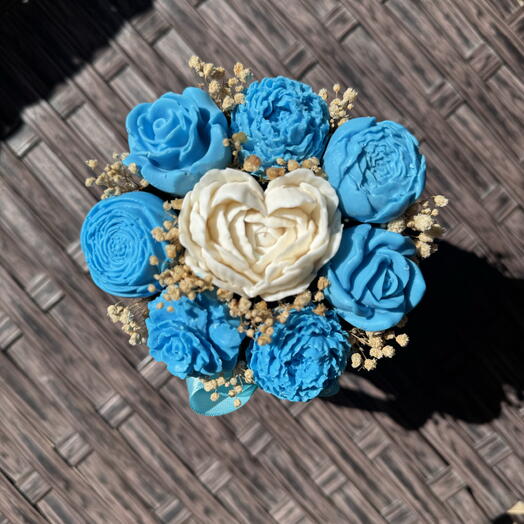 Mavi   beyaz sabundan çiçek box M