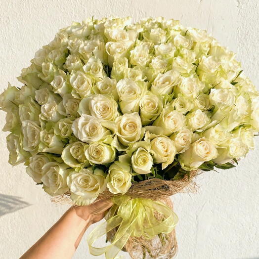 Букет из 101 белой розы
