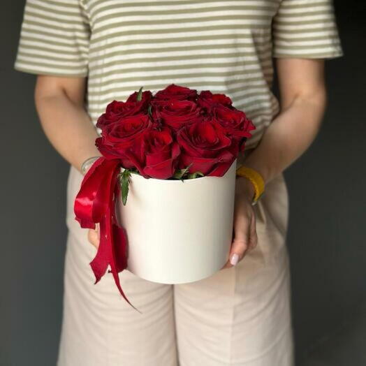 Beyaz Seramikte 9 lu gul