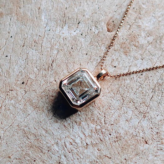 Kare Baget Rosegold Necklace