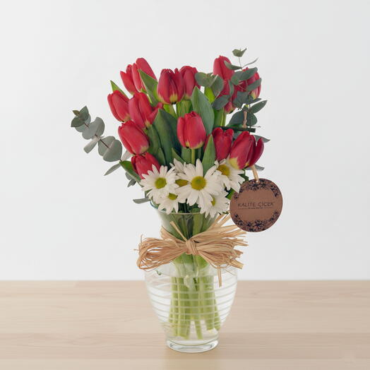 Lale ve papatyların zerafeti