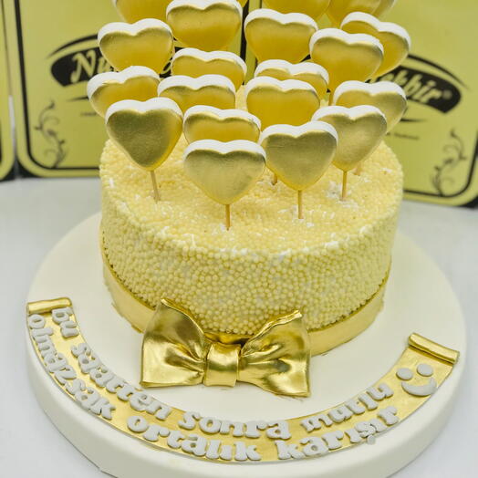 Gold detaylı Sevgiliye Pasta