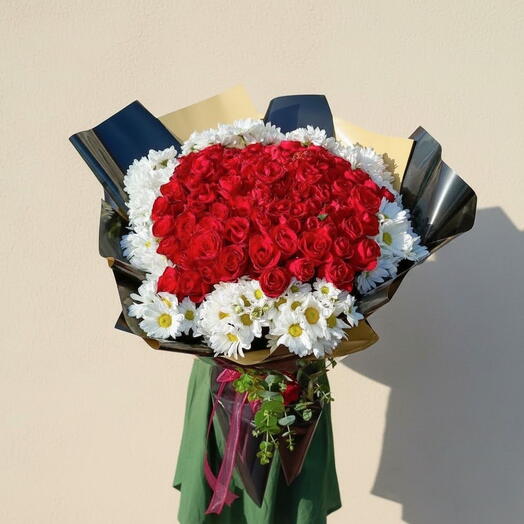 Dev Tasarım 101 Gul Buketi