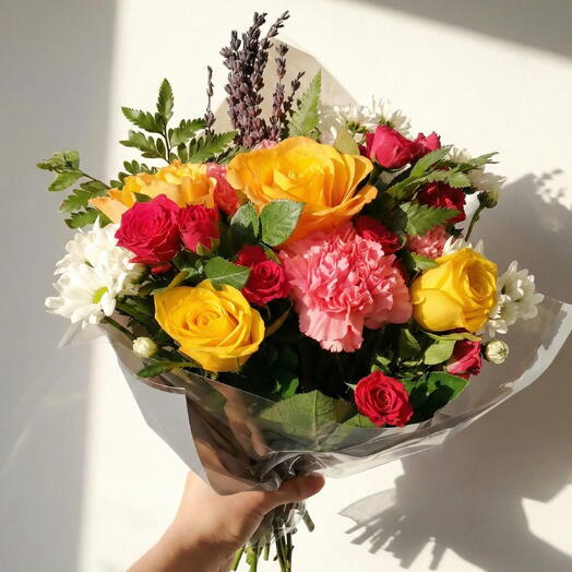 Renkli Gul ve Karanfil Buketi