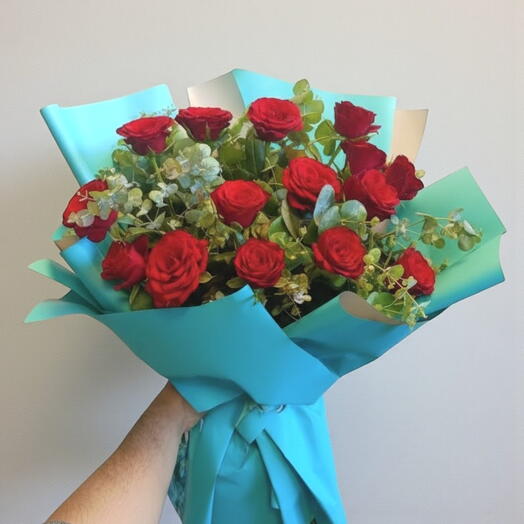 15 Kırmızı Gul Buketi