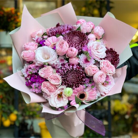 Pembe Sprey Guller Ve Anastasialar