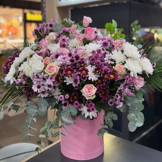 Kutuda  Pembe–Mor Çiçek Aranjmanı