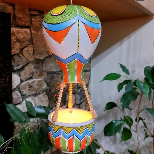 Hava balonu şeklinde asila bilen mumluk