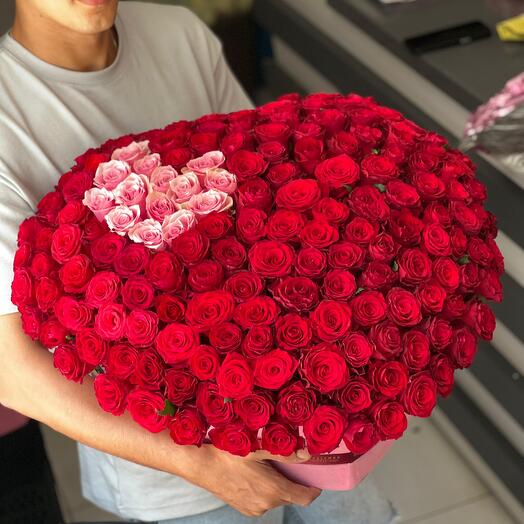 Love 135 Rose Heart Box