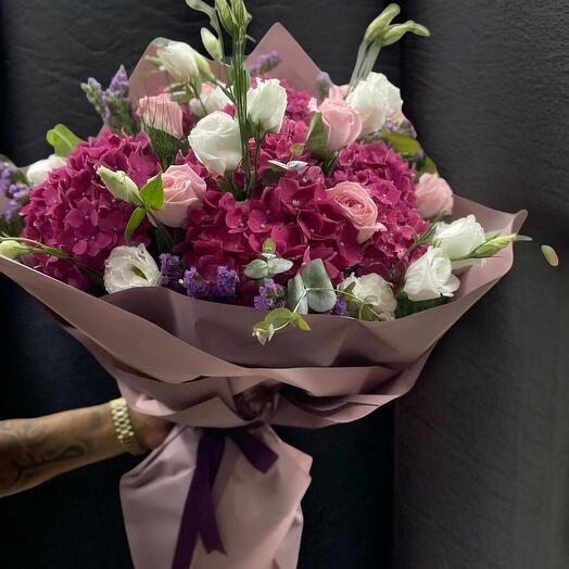 Ortanca guller lisyantus buketi