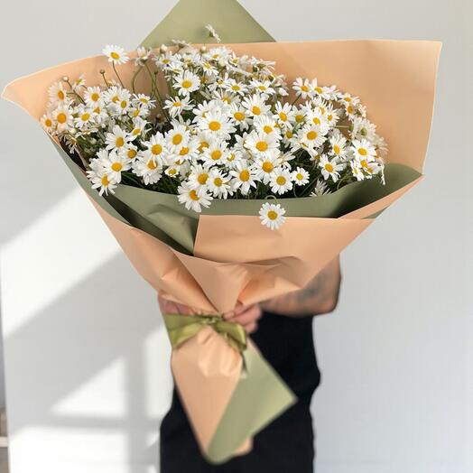 Medium Daisy Bouquet – Symbol of Naturalness and Innocence