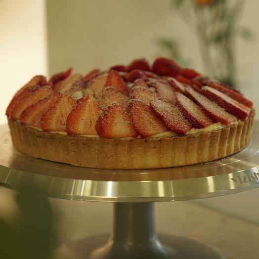 Çilekli Tart (6-8 Kişilik)