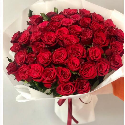 35 Kırmızı gul buketi