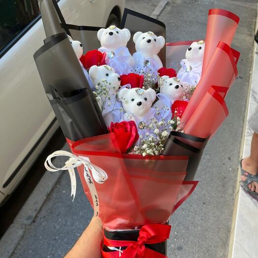 MEGA BOY KIRMIZI GÜLLÜ BEYAZ AYICIK BUKETİ