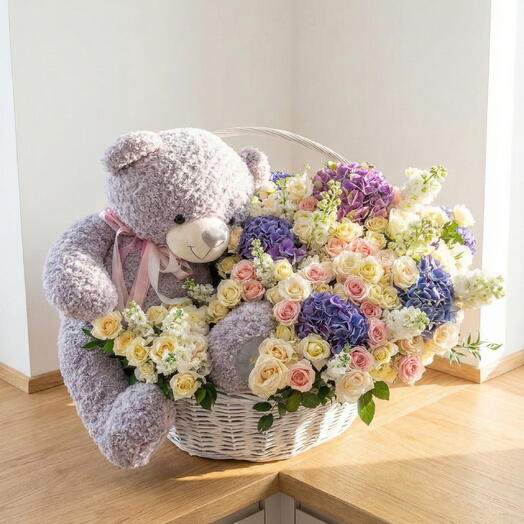Bear and rose basket