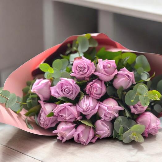 Lilac Rose Bouquet - An Elegant and Stylish Choice