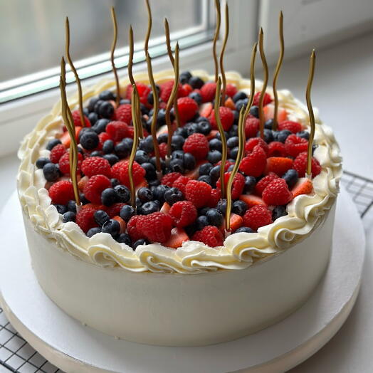 Boğurtlenli Kutlama Pastası