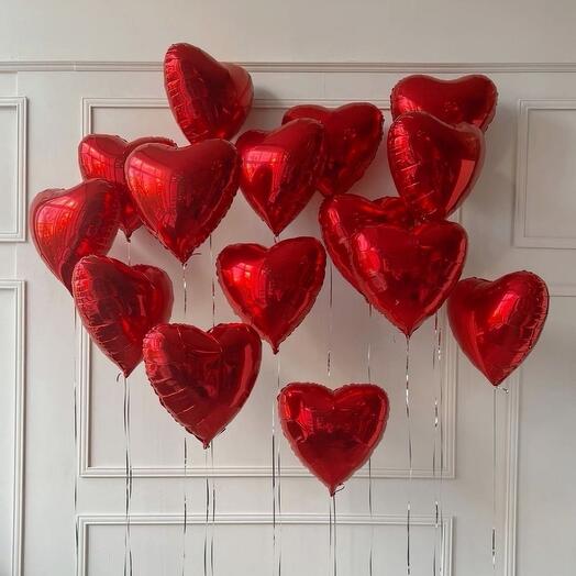 15 kırmızı kalp şeklinde balon