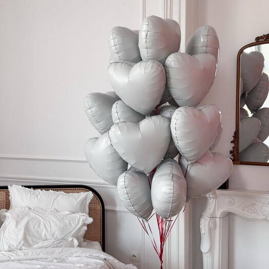 16 adet beyaz balondan  oluşan set