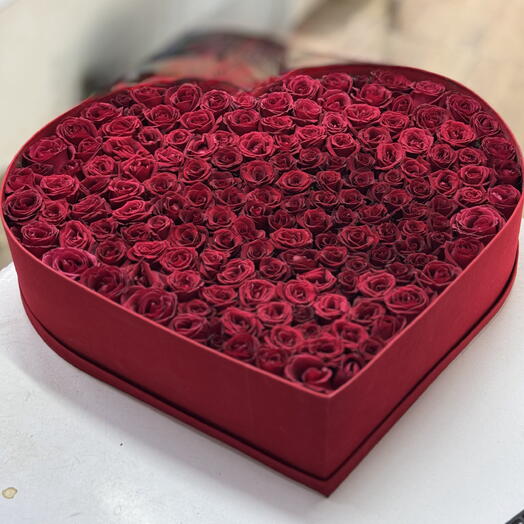 Giant heart box, 200 roses
