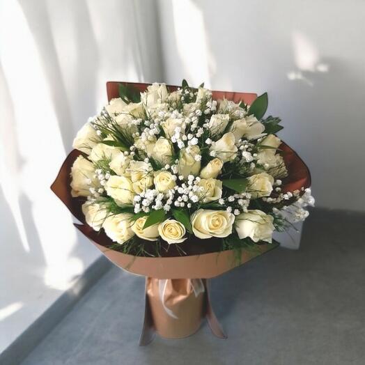 41 White Rose Bouquet