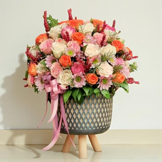 Ayaklı Vazoda Tasarım Aranjman