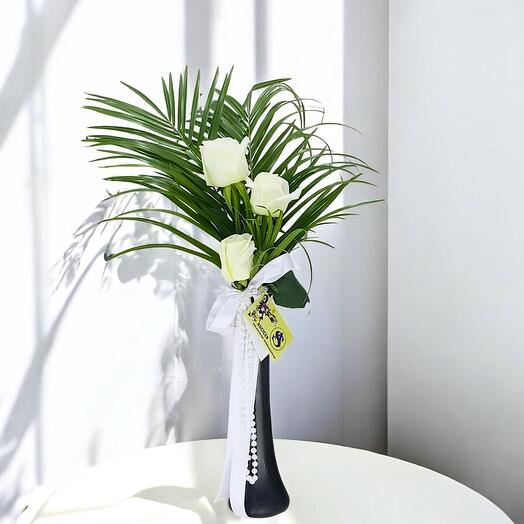 Zarif Beyaz Gul Vazo Aranjmanı