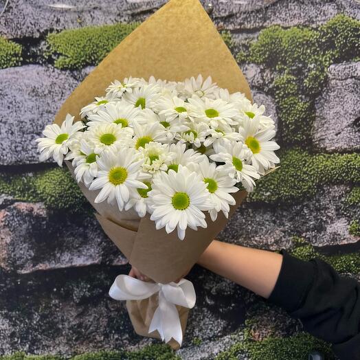 Point Flowers Kraft Kağıtta Beyaz Papatya Buketi