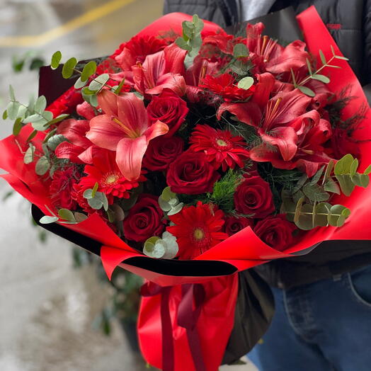 Kırmızı aşk buketi