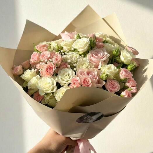 Pembe Beyaz Çardak Gul Buket