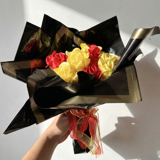 non-fading ribbon rose bouquet