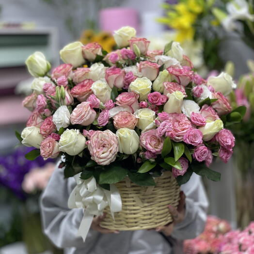 HASIR SEPETTE RENKLİ GÜLLER