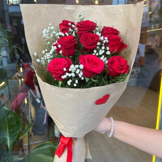 KRAFT KAĞITTA 9 LU KIRMIZI GÜL BUKETİ