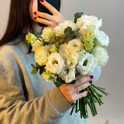 Eustoma ile gelin buketi