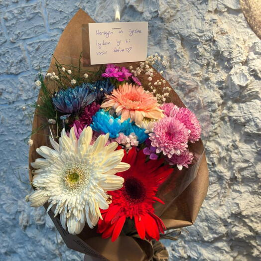 букет из гербер и хризантем