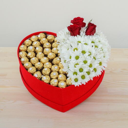 Kutuda çiçekler ve ferrero rocher