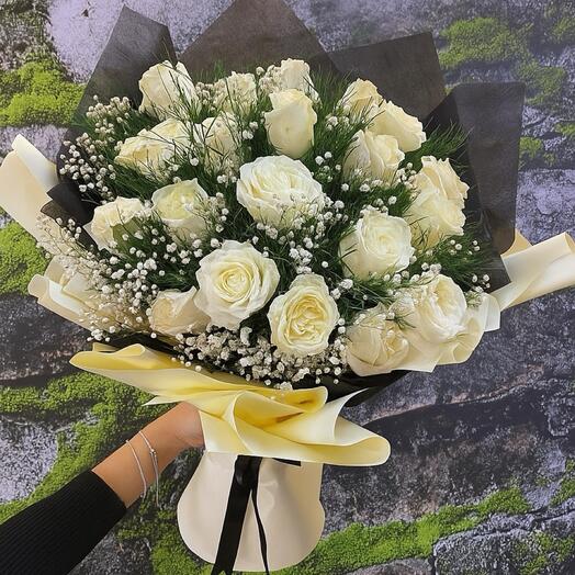 LoveStory 21 Li Üçgen Beyaz Gul Buketi