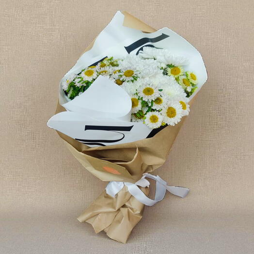 Krizantem ve saraypatı buketi