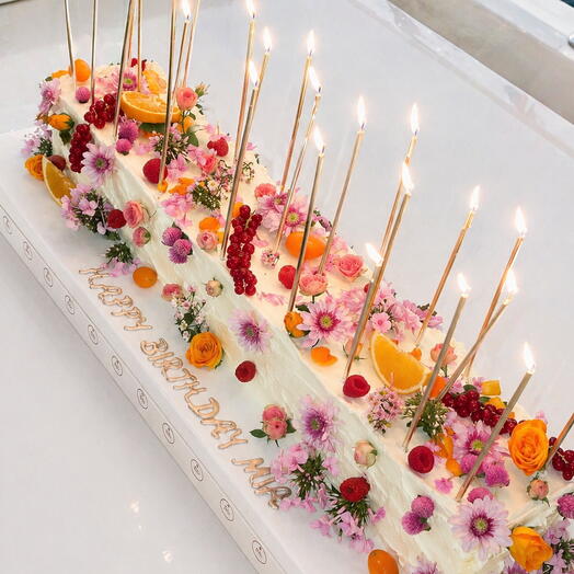 VIP Celebration Cake Deluxe
