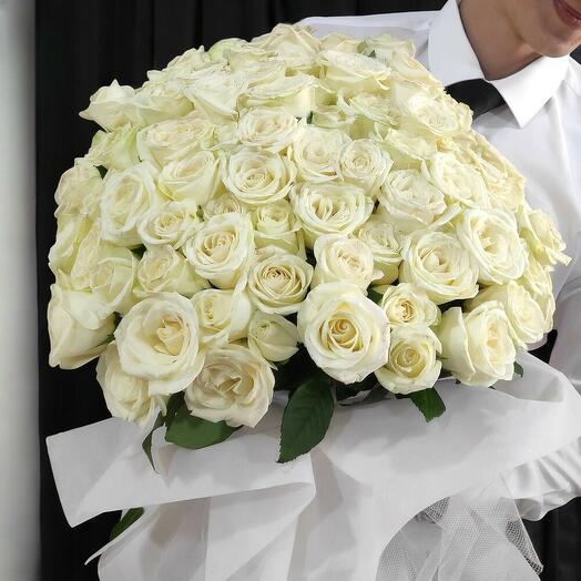 İthal 101 Beyaz Gul Buketi – Saflığın ve Zarafetin Sembolu