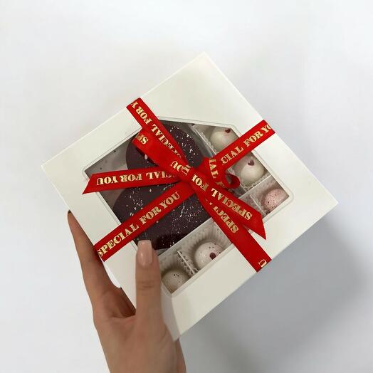 Raspberry-Filled Milk Chocolate Box