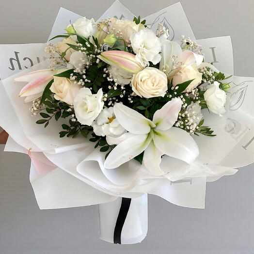 Beyaz Duşler Buketi