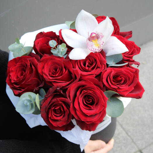 Kutuda Gul ve Simbidyum Orkide