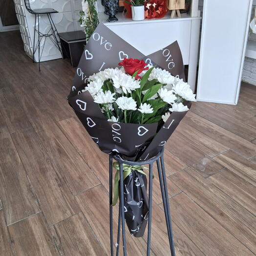 Tek gul papatya buketi