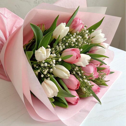 Pink and white tulip bouquet