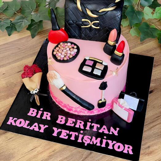 Makyaj temalı pasta 8/10 kişilik