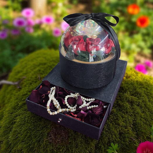 Özel Kutuda çiçekler